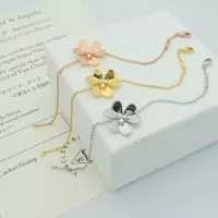 $25.00 USD Van Cleef & Arpels Bracelets For Women #1351814