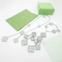 $98.00 USD Van Cleef & Arpels Jewelry Set For Women #1351857