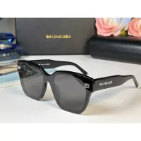 $60.00 USD Balenciaga AAA Quality Sunglasses #1352317