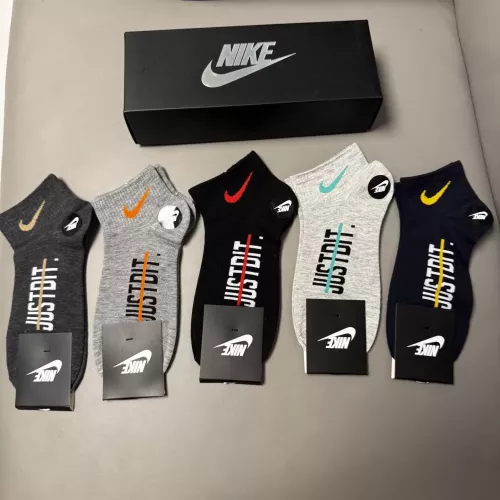 Replica Nike Socks #1360132, $25.00 USD, [ITEM#1360132], Replica Nike Socks outlet from China