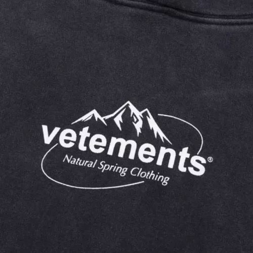 Replica VETEMENTS Hoodies Long Sleeved For Unisex #1363068 $68.00 USD for Wholesale