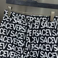 $42.00 USD Versace Pants For Men #1358979