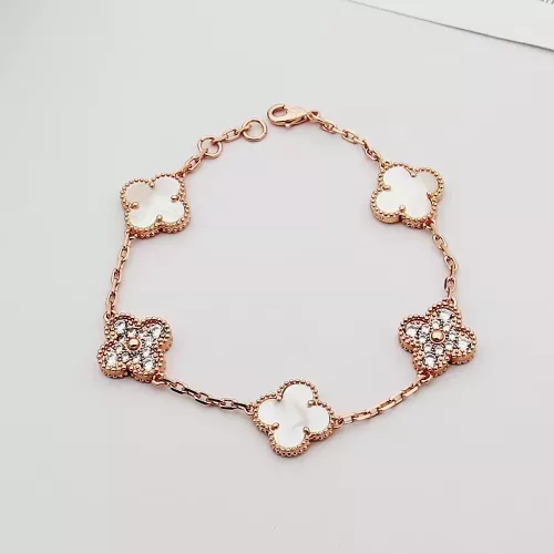 Van Cleef & Arpels Bracelets For Women #1371300