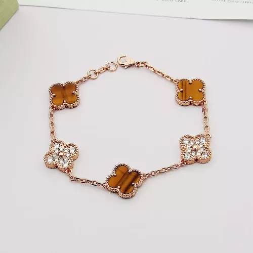 Van Cleef & Arpels Bracelets For Women #1371312