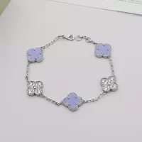 $29.00 USD Van Cleef & Arpels Bracelets For Women #1371290