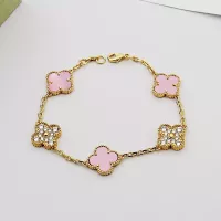 $29.00 USD Van Cleef & Arpels Bracelets For Women #1371304