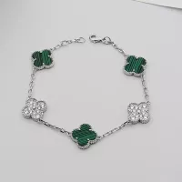 $29.00 USD Van Cleef & Arpels Bracelets For Women #1371314