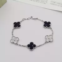$29.00 USD Van Cleef & Arpels Bracelets For Women #1371317