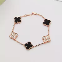 $29.00 USD Van Cleef & Arpels Bracelets For Women #1371321