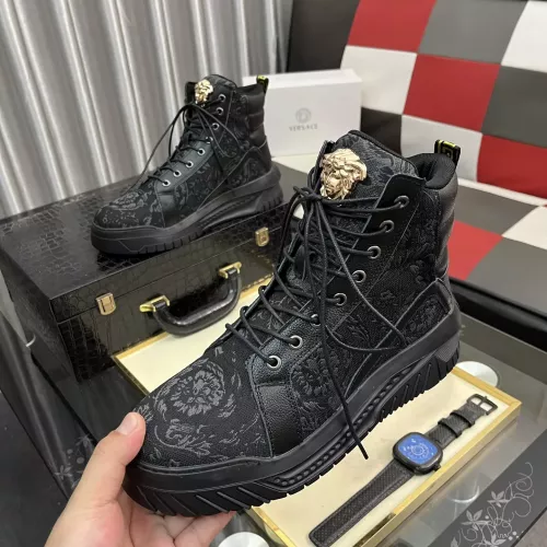 Versace High Tops Shoes For Men #1380516