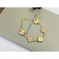 $34.00 USD Van Cleef & Arpels Bracelets For Women #1373141