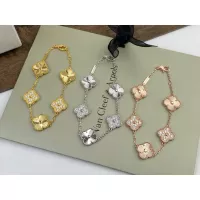 $34.00 USD Van Cleef & Arpels Bracelets For Women #1373141