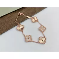 $34.00 USD Van Cleef & Arpels Bracelets For Women #1373142
