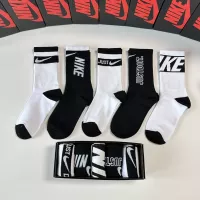 $29.00 USD Nike Socks #1377792