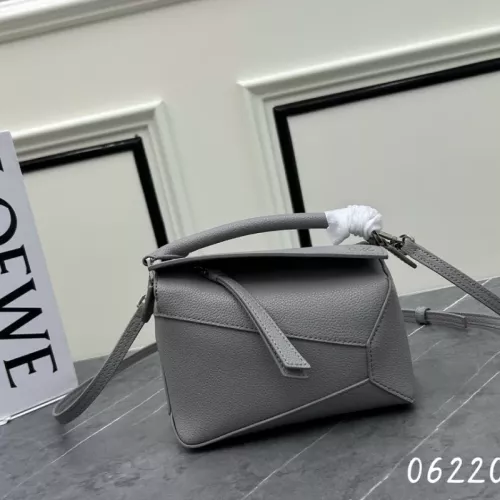 LOEWE AAA Quality Messenger Bags For Women #1385737