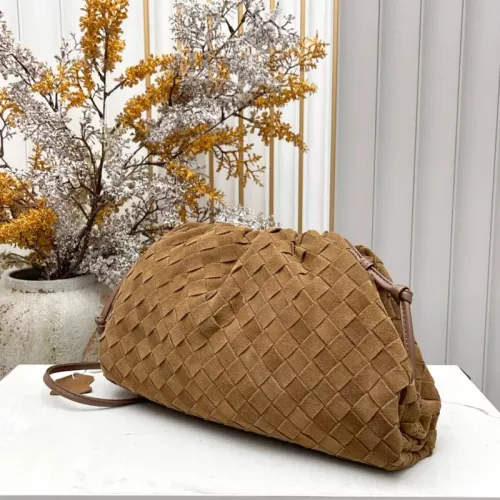 Replica Bottega Veneta BV AAA Quality Messenger Bags For Women #1388014 $112.00 USD for Wholesale