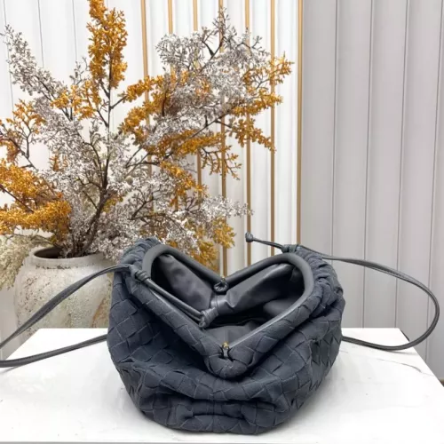 Replica Bottega Veneta BV AAA Quality Messenger Bags For Women #1388023 $112.00 USD for Wholesale