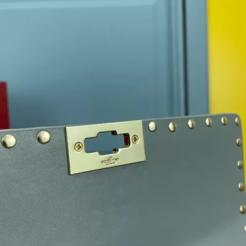 Replica Valentino AAA Quality Messenger Bags For Women #1388084 $98.00 USD for Wholesale