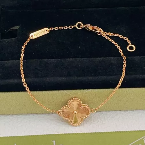 Replica Van Cleef & Arpels Bracelets For Women #1390348 $25.00 USD for Wholesale