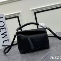 $122.00 USD LOEWE AAA Quality Messenger Bags For Women #1385648