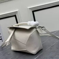 $122.00 USD LOEWE AAA Quality Messenger Bags For Women #1385731