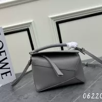 $122.00 USD LOEWE AAA Quality Messenger Bags For Women #1385737