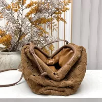 $112.00 USD Bottega Veneta BV AAA Quality Messenger Bags For Women #1388014