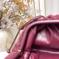 $112.00 USD Bottega Veneta BV AAA Quality Messenger Bags For Women #1388020