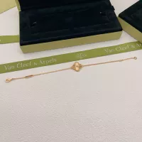 $25.00 USD Van Cleef & Arpels Bracelets For Women #1390348