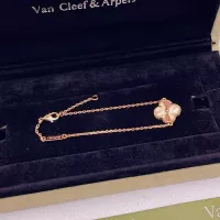 $25.00 USD Van Cleef & Arpels Bracelets For Women #1390348