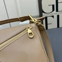 $108.00 USD LOEWE AAA Quality Messenger Bags For Women #1392165