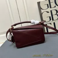 $108.00 USD LOEWE AAA Quality Messenger Bags For Women #1392168