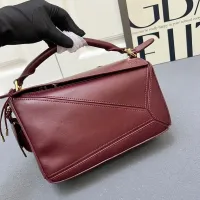 $108.00 USD LOEWE AAA Quality Messenger Bags For Women #1392168