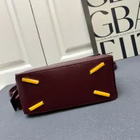 $108.00 USD LOEWE AAA Quality Messenger Bags For Women #1392168