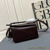 $108.00 USD LOEWE AAA Quality Messenger Bags For Women #1392169