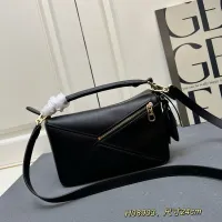 $108.00 USD LOEWE AAA Quality Messenger Bags For Women #1392170