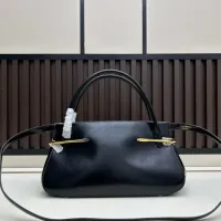 $112.00 USD Givenchy AAA Quality Handbags For Women #1392276