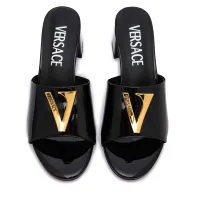 $85.00 USD Versace Slippers For Women #1392840