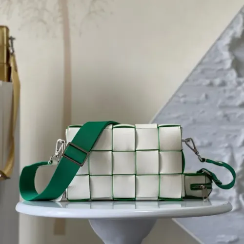 Replica Bottega Veneta BV AAA Quality Messenger Bags For Women #1393641 $102.00 USD for Wholesale