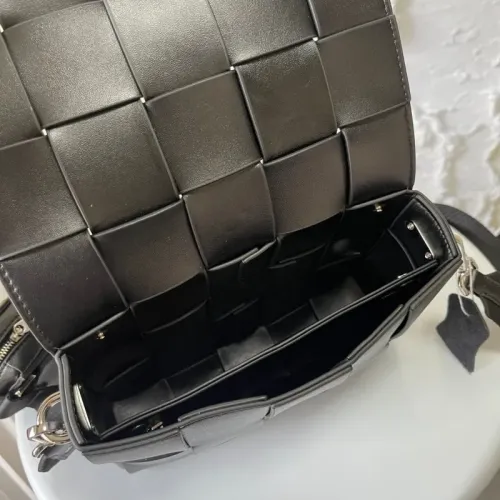 Replica Bottega Veneta BV AAA Quality Messenger Bags For Women #1393644 $102.00 USD for Wholesale