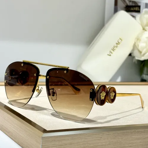 Versace AAA Quality Sunglasses #1393782
