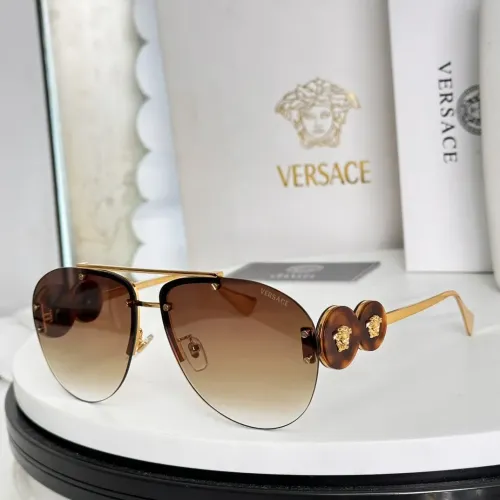 Versace AAA Quality Sunglasses #1397082