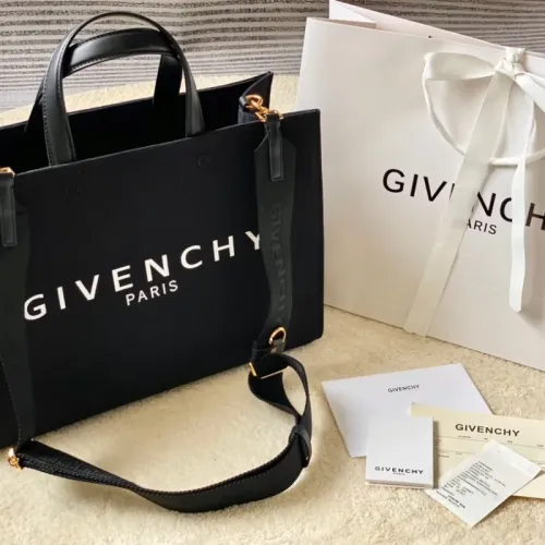 Givenchy AAA Quality Handbags For Women #1399007