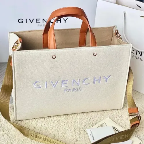 Givenchy AAA Quality Handbags For Women #1399008