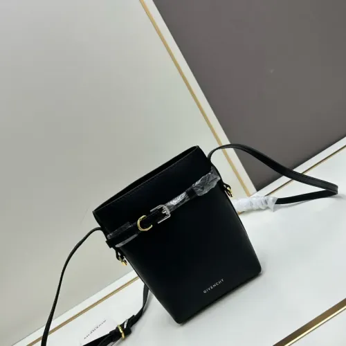 Givenchy AAA Quality Messenger Bags For Women #1399164
