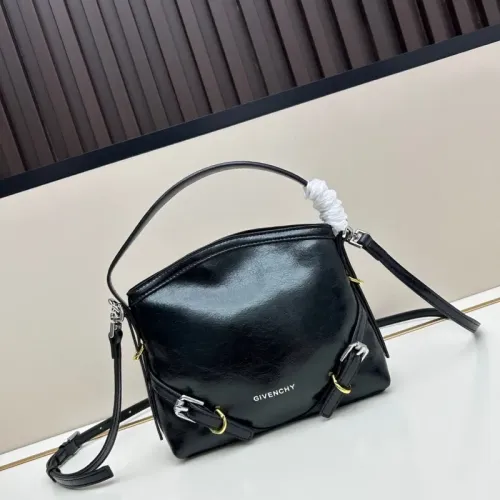 Givenchy AAA Quality Messenger Bags For Women #1399188