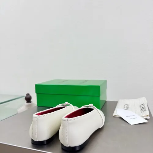 Replica Bottega Veneta BV Flat Shoes For Women #1400594 $125.00 USD for Wholesale
