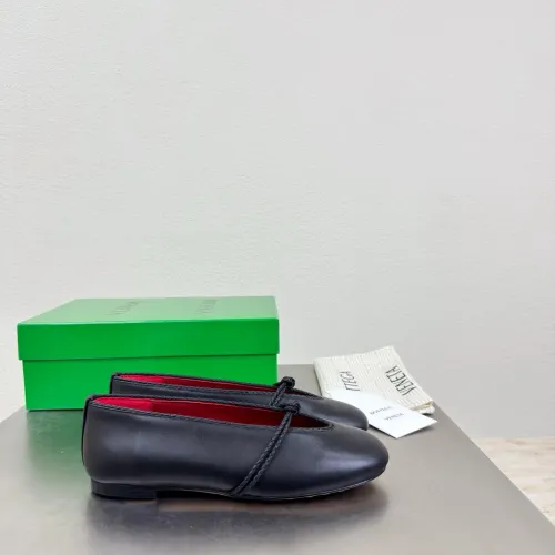 Replica Bottega Veneta BV Flat Shoes For Women #1400599 $125.00 USD for Wholesale