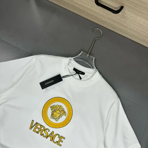 Replica Versace T-Shirts Short Sleeved For Unisex #1402146 $32.00 USD for Wholesale