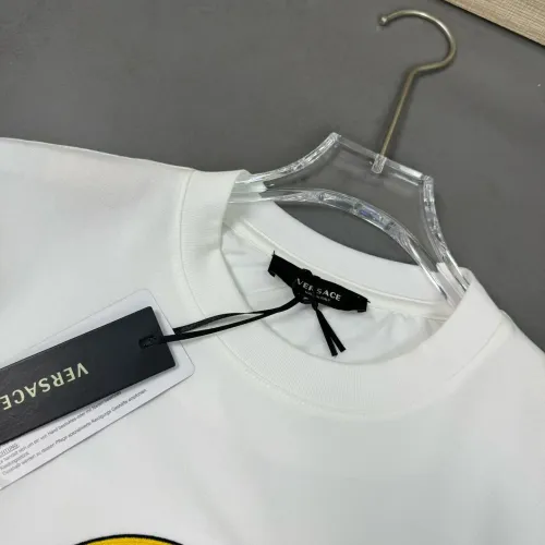 Replica Versace T-Shirts Short Sleeved For Unisex #1402146 $32.00 USD for Wholesale